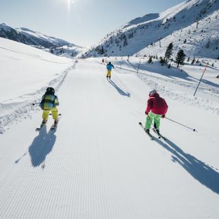 Funslope Familie bei Abfahrt im Funslope auf der Turracher Höhe