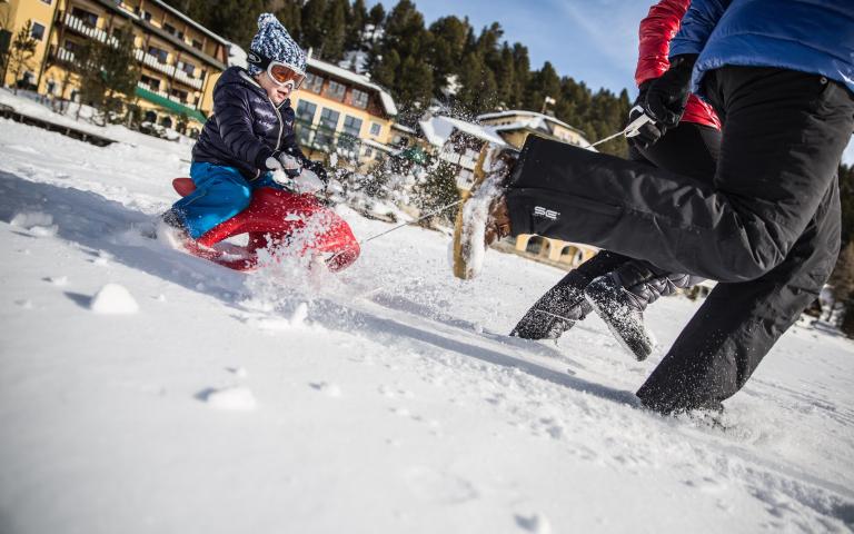 Seehotel Jägerwirt Bobfahren am See / Winter / Kids