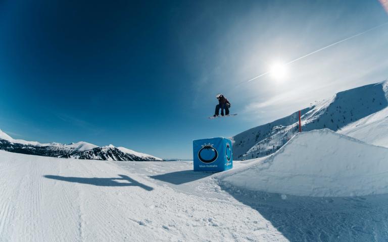 TH Snowpark (c) Blue  Tomato