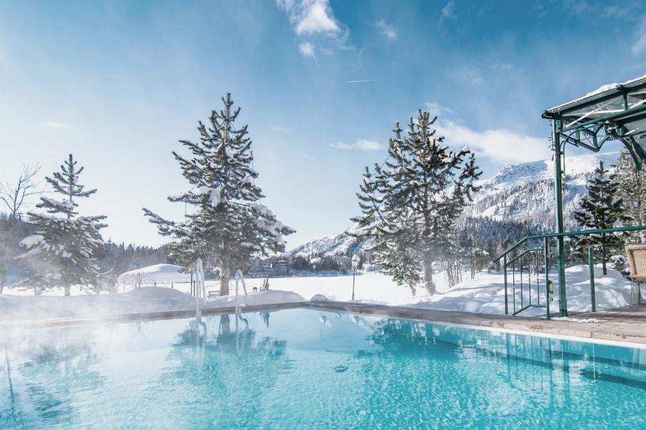 Pool Außenansicht (c) Seehotel Jägerwirt - Blendpunkt_Bearbeitet Pool Außenansicht (c) Seehotel Jägerwirt - Blendpunkt_Bearbeitet